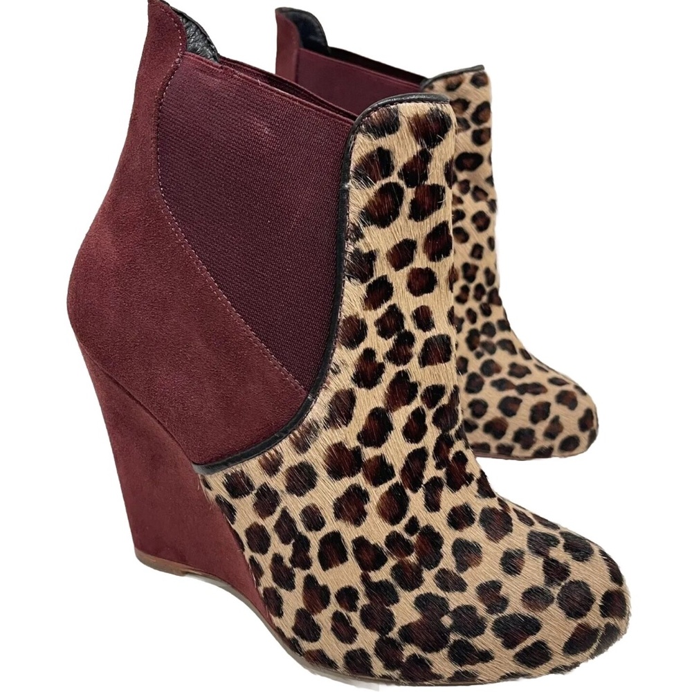 ANTHROPOLOGIE CANDELA Leigh Booties Calf Hair Leoprad Burgundy Suede Ankle Boot
